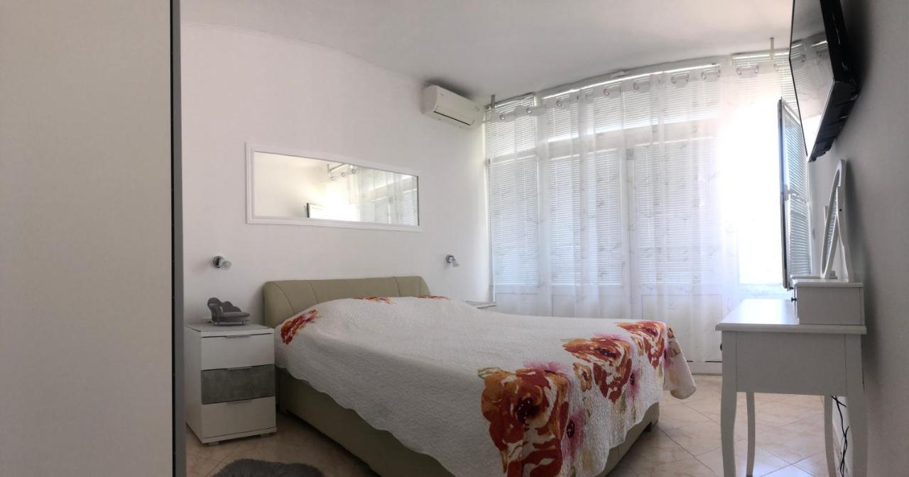 Apartments Ljube Makarska Eksteriør bilde